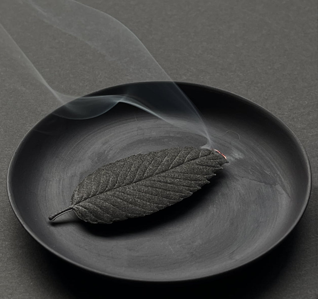 Leaf - incense - relax - HEJI Rituals | Luxury Healing Space